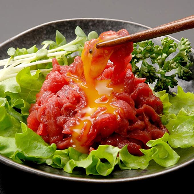 馬刺し 1本 (約180g~220g・約5人前) 刺身で食せる 新鮮馬刺し （小分け） 使いたい分だけ解凍