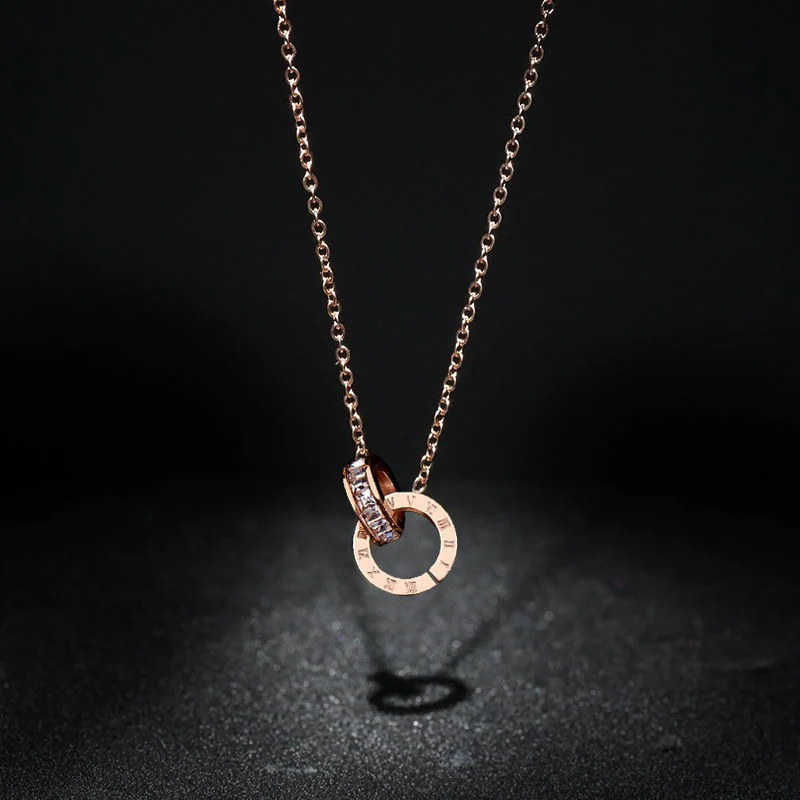 開店記念SALE   ピンクゴールド ローマ字　ネックレス　K18GP　高級感　上品　ステンレス サージカルステンレス　18金仕上げ　アレルギー対策 　錆びにくい　　かぶれにくい　変色しない
