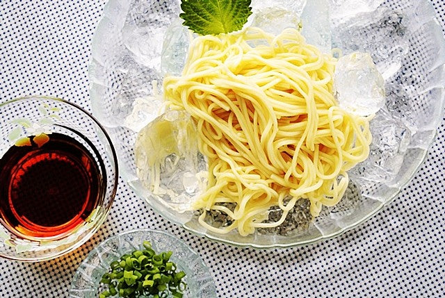 【超シェア買い祭】つけ麺 お取り寄せ さっぱり鰹だし 九州ざるラーメン　6人前 キンキンに冷して 冷やしつけ麺 冷麺 ソーラーメン 本場九州 メール便 飲食店 メニュー 贈答 ギフト 御中元 内祝 保存食 非常食 まとめ買い お試しセット 九州生麺
