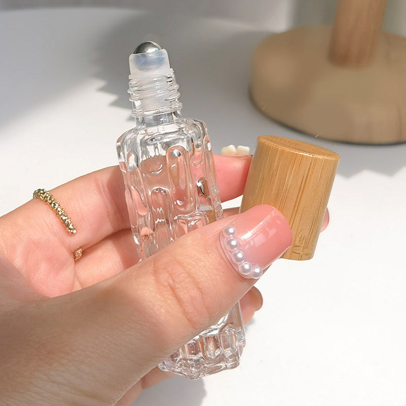 香水 詰め替え 容器 ロールオン ボトル お気に入り パフューム 美容液 混ぜて使える ロール式 マッサージ ロール ガラス瓶 竹 キャップ クリスタル キラキラ ガラス 携帯用 可愛い 液体 ケース アトマイザー ゆうパケット 送料無料 友紹 友招