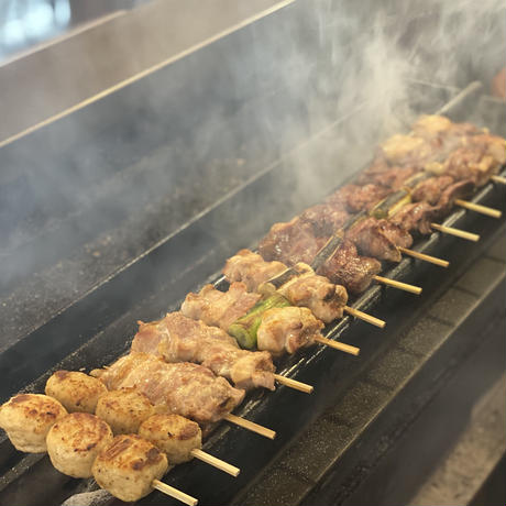 焼き鳥・もつ焼きセット 全18本 ※もつ煮込み1パックサービス付