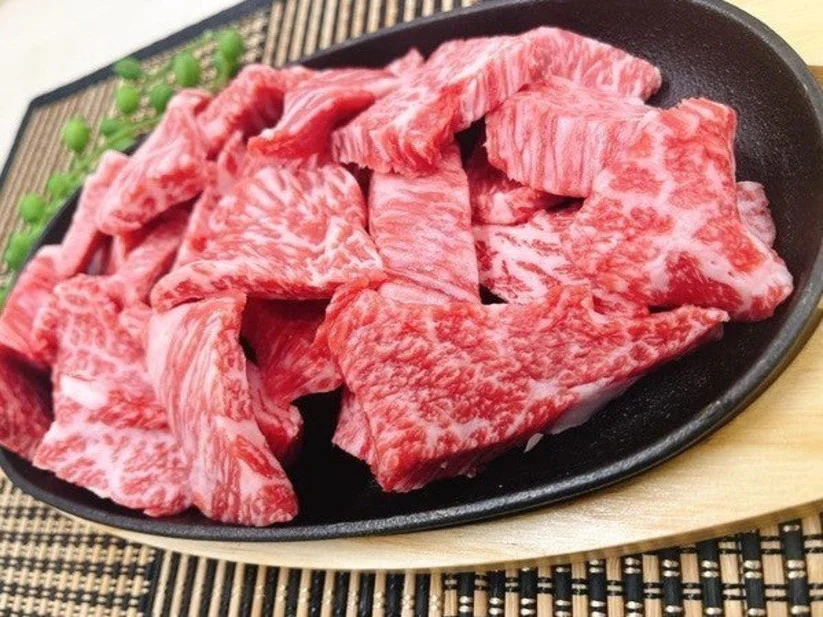 黒毛和牛サーロインステーキ 贅沢切り落とし 300g
