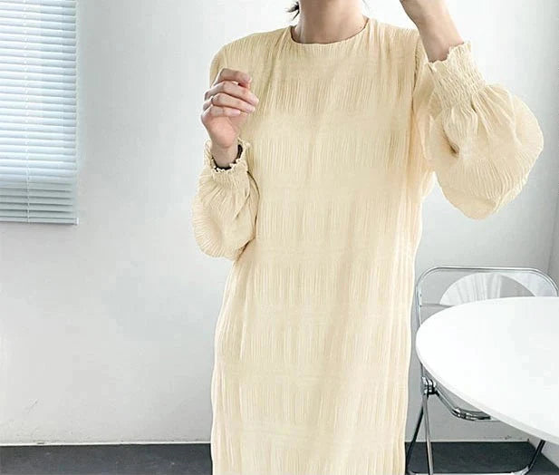 【超得ハイパーSALE】シャーリングシフォンワンピース（アイボリー/長袖/Mサイズ）