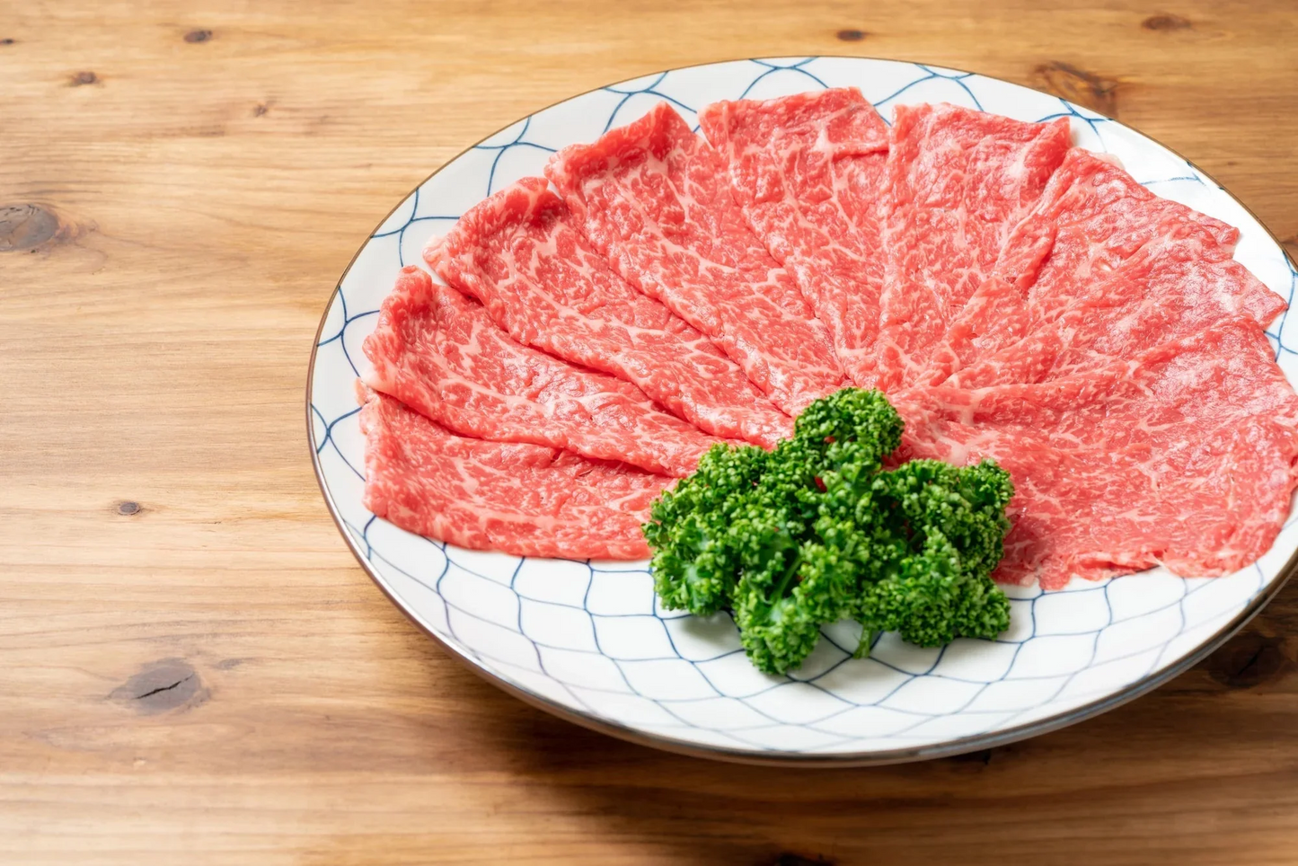 【SUPER在庫処分市】訳あり激安[1kg]佐賀牛赤身霜降りしゃぶしゃぶすき焼き用（肩・モモ）1ｋg(500g×2ｐ) 牛肉 ギフト 送料無料 佐賀牛　業務用 冷凍 和牛　すき焼き　お手軽 お取り寄せ お取り寄せグルメ 北海道と沖縄を除き 【送料無料】