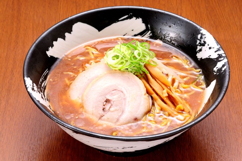 【3人シェア買いでお得】札幌ラーメン 雪あかり 赤味噌 熟成乾燥 1食入 北海道 お土産 新千歳空港 幌 人気 乾麺 手土産 自宅で センカ 限定 オリジナル 西山 西山ラーメン 西山製麺 ギフト