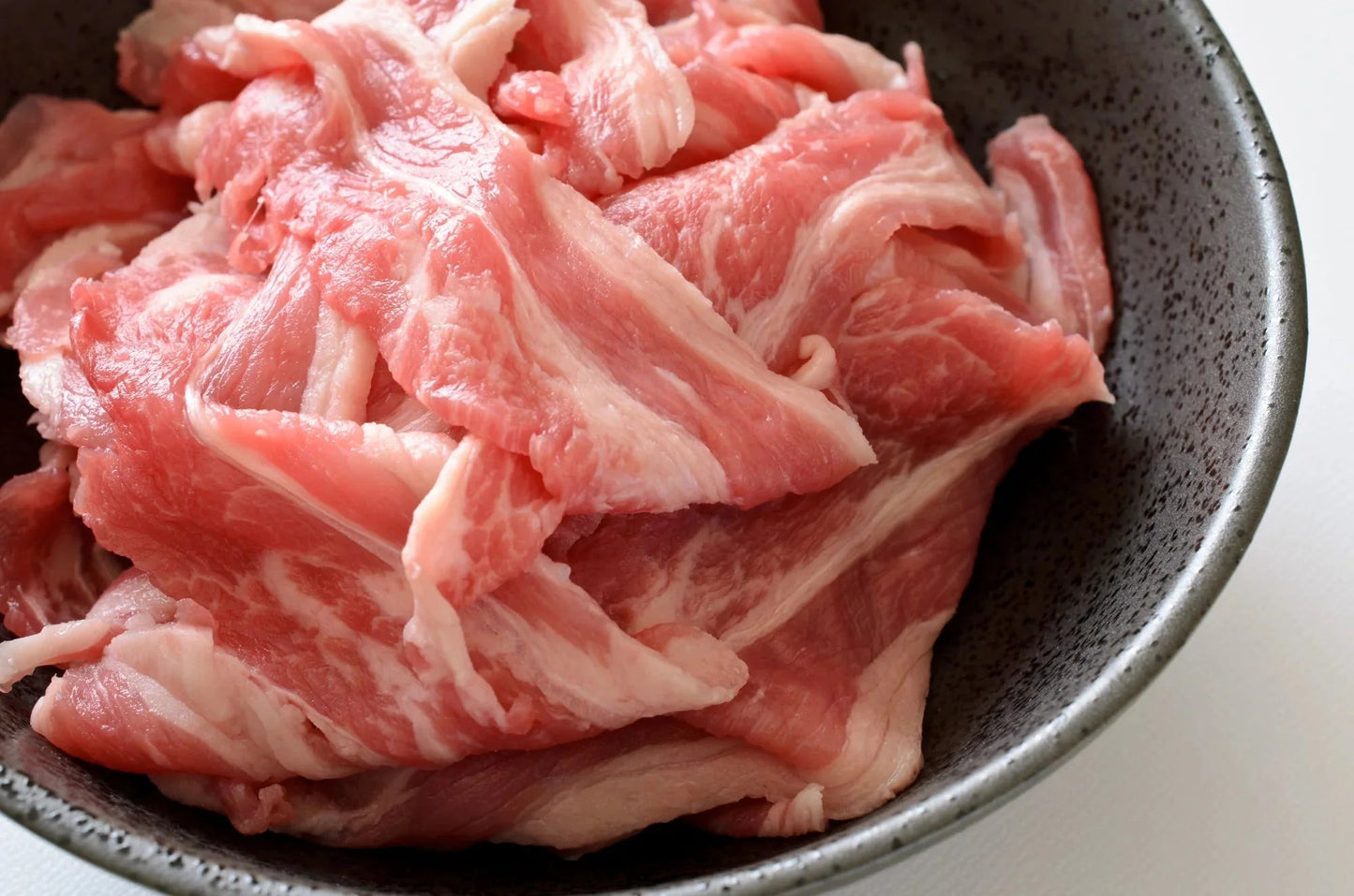 【100gあたり195円】国産 九州産 牛コマ切り落とし 4kg（1ｋｇ×4ｐ） 北海道と沖縄を除き 【送料無料】【7月肉の日】