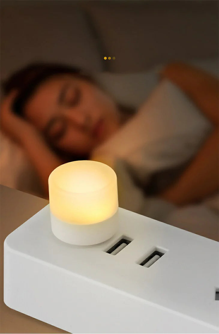 【白色光】USBナイトライト LED 2色展開 常時点灯 持ち運びしやすい コンパクト 常夜灯 暖光 白光 旅行 外出 出張 夜間ライト ミニランプ
