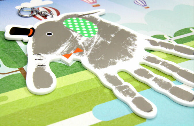【今ならポイント５倍】1歳 ぎてからの手形アート 足型アート キーホルダー■足形アート 手形 足型 赤ちゃん 兄弟 家族 ベビー メモリアル ギフト インク キット スタンプ 名入れ 出産祝い 出産内祝い 内祝い 出産 お返し 誕生日 プレゼント ストラップ おしゃれ