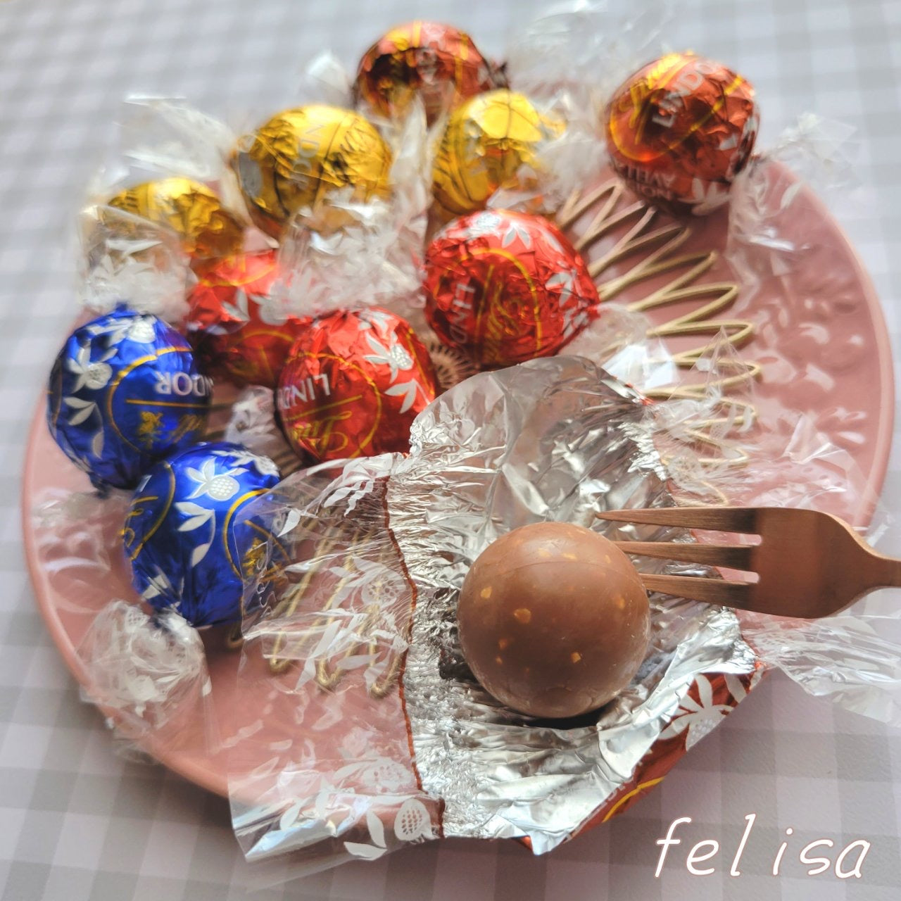 24粒 リンツ リンドール アソート ゴールド 4種類 24個 チョコレート 金 詰め合わせ 送料無料 コストコ COSTCO