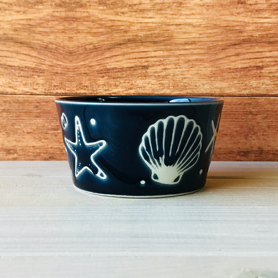 MERMAIDボウルS ネイビー 直径10.6cm 紺色 ボール 小鉢 サラダ デザートカップ 海の食器 海の家 マリン 貝殻 海星 サンゴ マーメイド おしゃれ 西海岸風 リゾート インテリア 雑貨 国産 磁器 電子レンジOK 食洗機OK   陶器のふる里  trysケ