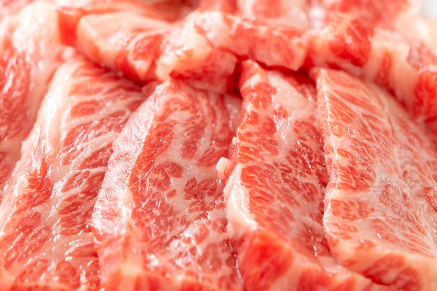 訳あり激安[1kg]艶さし!佐賀牛焼肉切り落とし　1ｋｇ（500ｇ×2Ｐ）牛肉 ギフト 送料無料 佐賀牛　業務用 冷凍 焼肉　和牛　お手軽 お取り寄せ お取り寄せグルメ 北海道と沖縄を除き 【送料無料】