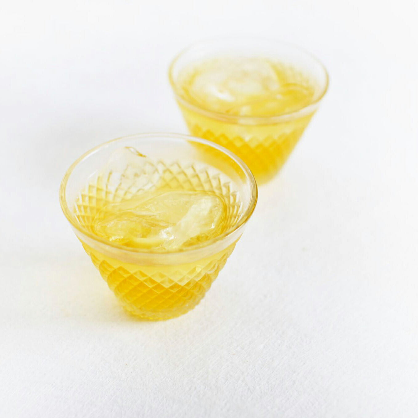 ★非掲載★【茎焙じ茶ティーバッグ】 デザイン茶缶入 3g×5P お茶 ドリンク ティーパック 飲み物 プチギフト 贈り物 手土産 プレゼント 誕生日 おしゃれ かわいい おすすめ 中元 歳暮 人気 ランキング ※代引不可