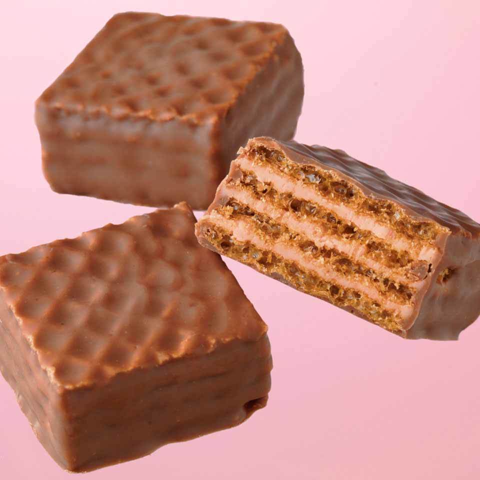 ロイズ チョコレートウエハース いちごクリーム 12個入 ROYCE 北海道 人気 お菓子 スイーツ コーティング 大ヒット 定番 / チョコレート クリスマス