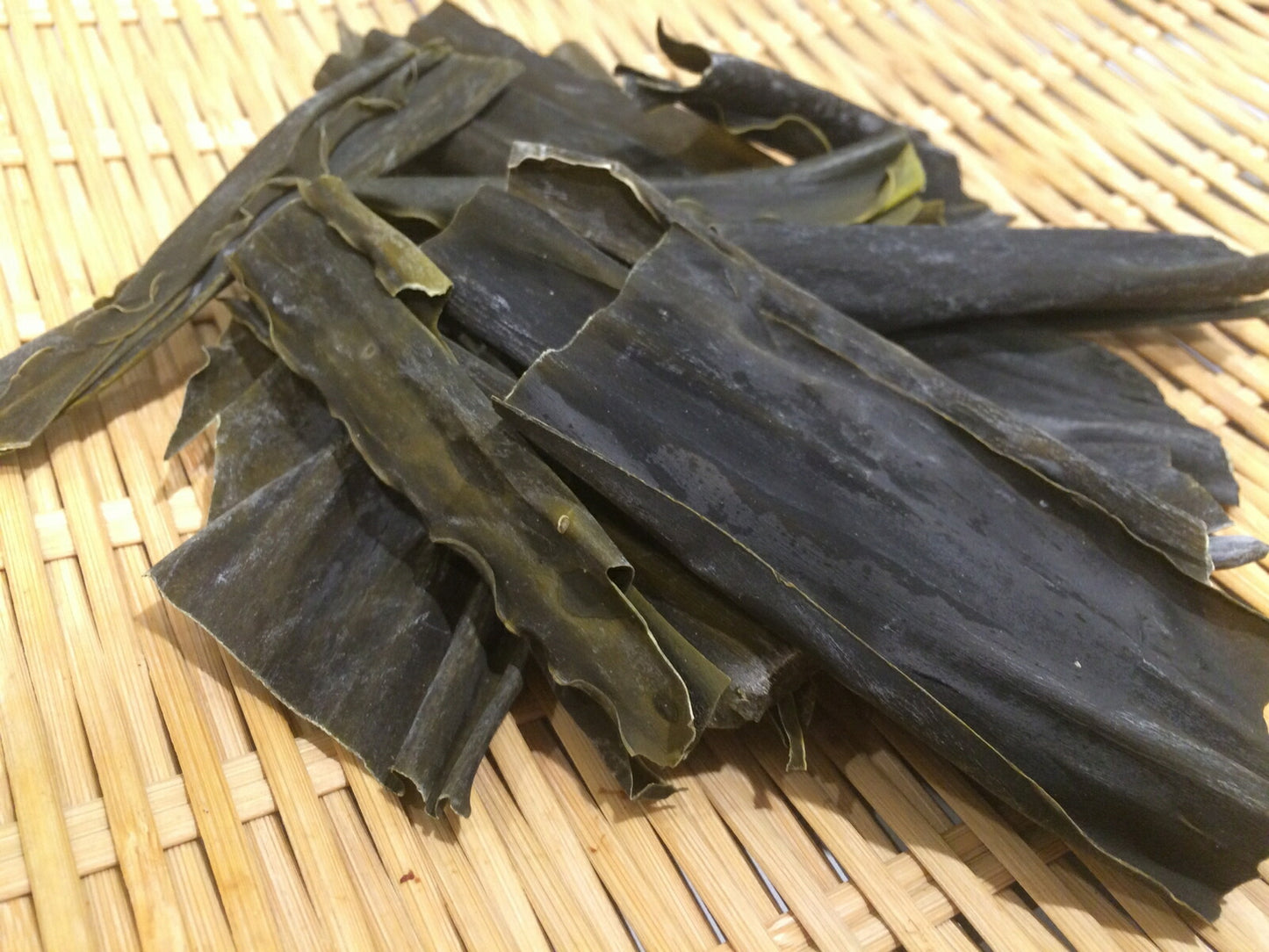 飲める粉末昆布出汁 黄金の昆布旨だし 50g 昆布 出汁 粉末タイプ お土産 料理 調味料