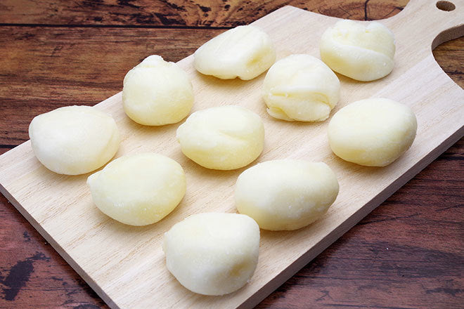 メレンゲの気持ち 長沼あいす カチョカバロチッコロ 100ｇ チーズ 一口サイズ 北海道限定 加工食品 乳製品 ギフトお取り寄せ お土産 贈り物 内祝い お祝い お返し 結婚祝い 出産祝い 誕生日祝い
