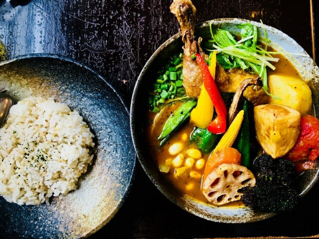 SAMURAI 骨付きチキンのスープカレー 1人前 送料無料 レターパック 北海道 お土産 スープカレー 骨付きチキン カレー  タンゼン サムライ チキンスープカレー 濃厚スープ 柔らかい 人気 手土産 ギフト プレゼント 贈り物