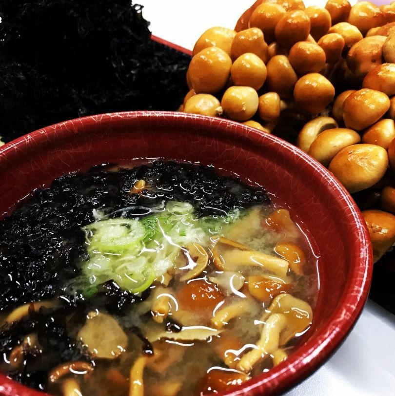 きのこ王国 日本一売れているきのこ汁【1人前】2個セット 送料無料 北海道大滝産 3種のきのこを使ったお味噌汁 お土産 プレゼント 贈り物 ギフト 簡単 レトルト きのこ汁 手土産 自宅で 本格派