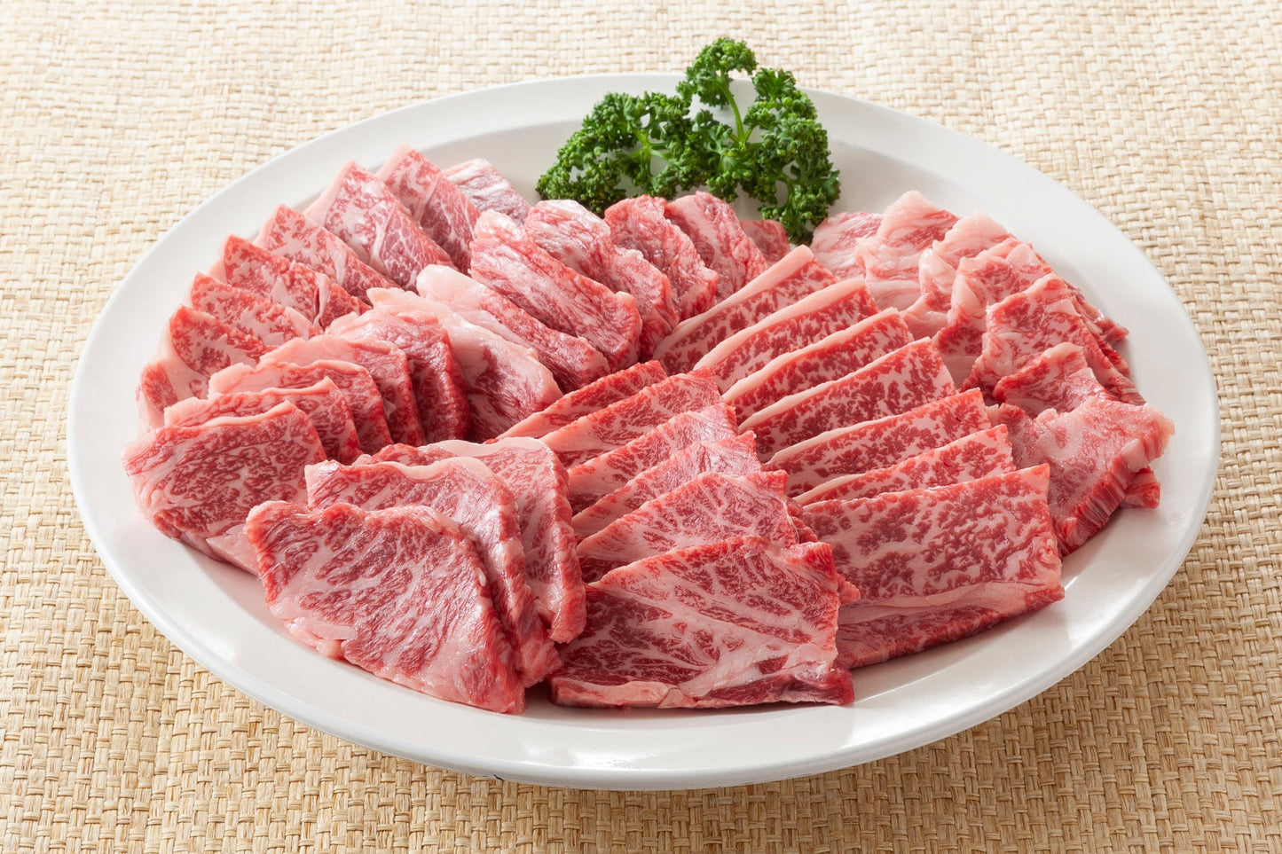 訳あり激安[1kg]艶さし!佐賀牛焼肉切り落とし　1ｋｇ（500ｇ×2Ｐ）牛肉 ギフト 送料無料 佐賀牛　業務用 冷凍 焼肉　和牛　お手軽 お取り寄せ お取り寄せグルメ 北海道と沖縄を除き 【送料無料】