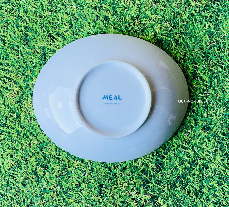 MEAL(ミール)キッズキリン　60楕円深皿 幅19.5cm  オーバル 楕円皿 きりん 麒麟 白磁 電子レンジ 食洗機OK 子供用 キッズ用 食器 お子様用 子供サイズ かわいい アニマル 動物 キャラクター 小さめカレー皿 美濃焼 国産 安心 日本製 陶器のふる里 trys亜