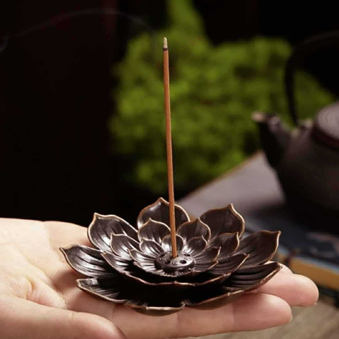 お香立て 蓮の花 合金 蓮華 風水 開運 線香立て オブジェ 幸運ロータス 金運 幸運蓮華 アジアン 香炉に合うアジアン 雑貨 香炉 仏具 お香 中国 インセンスホルダー 蓮 ロータス インドネシア アジアン雑貨 おしゃれ