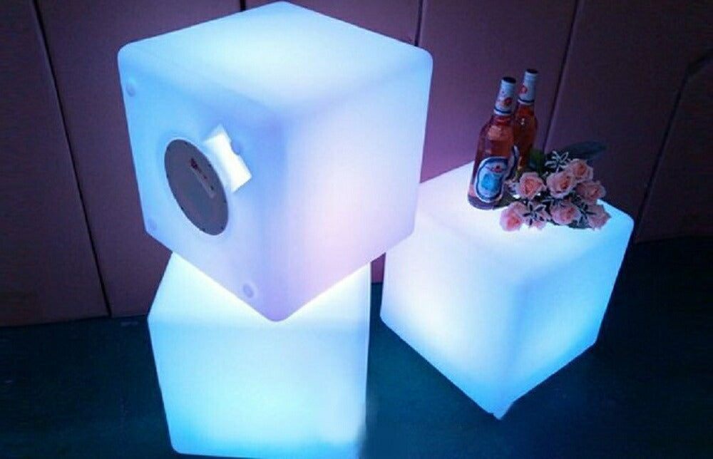 12色 LED ボックス チェア スツール おしゃれ コンパクト 充電式 パーティー 光る チェアー 椅子 小さい 低め スクエア 正方形 ミニ クラブ バー デザイン ヒカリ カラー インテリア 高級 アイテム モダン 可愛い かわいい クラシック クラシカル レトロ 誕生日
