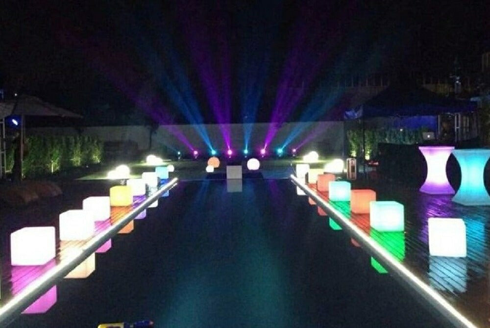 12色 LED ボックス チェア スツール おしゃれ コンパクト 充電式 パーティー 光る チェアー 椅子 小さい 低め スクエア 正方形 ミニ クラブ バー デザイン ヒカリ カラー インテリア 高級 アイテム モダン 可愛い かわいい クラシック クラシカル レトロ 誕生日