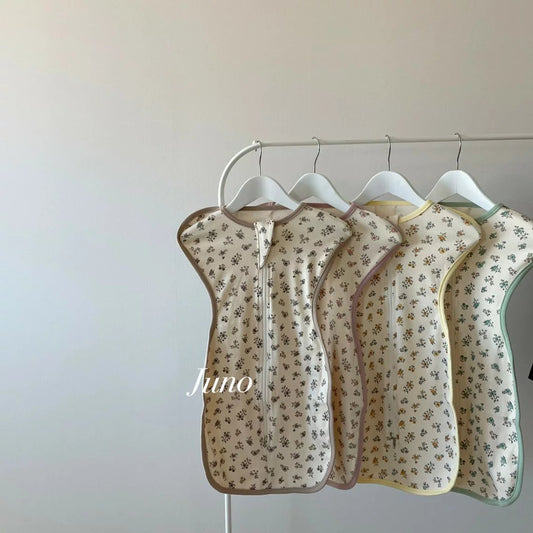 【即納】Juno 韓国子供服 ベビー服   Juno original pastel piping flower  baby swaddle 21AW スワドル　ベージュ