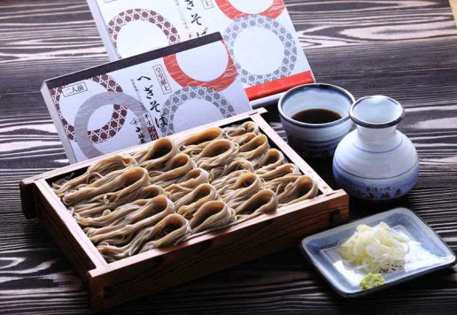 【送料込み】半生へぎ蕎麦 越後十日町 小嶋屋 献上へぎ蕎麦半生そば結  110g4束つゆ付