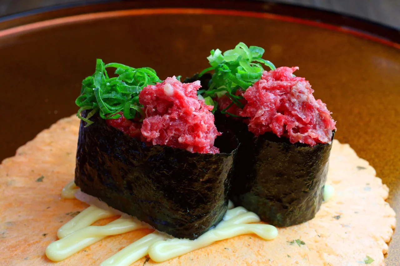 馬肉専門店 菅乃屋 馬刺し 桜うまトロ（馬肉ネギトロ）計300g(60g×5p) 【ゲリラセール】