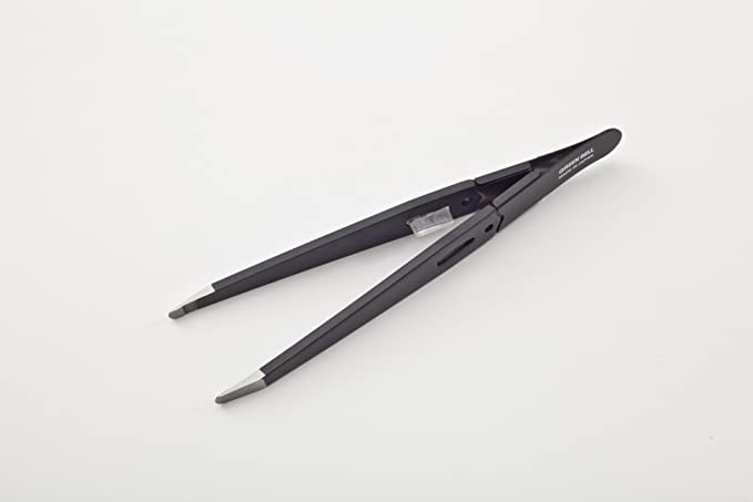 【おまけ付き！】驚きの毛抜き 先丸タイプ（ブラック）
