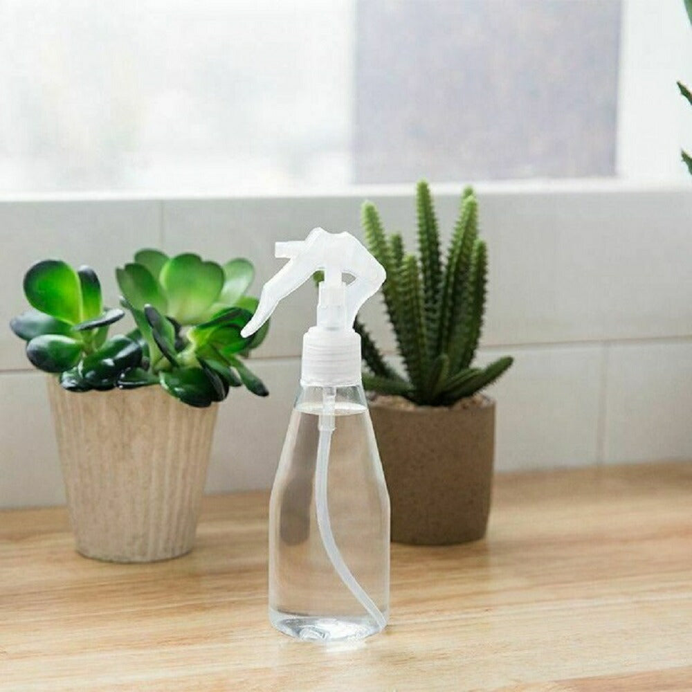 スプレーボトル アルコール対応 200ml 消毒液用 霧吹き ボトル 除菌・殺菌 消毒スプレー 大容量 蓄圧式 消毒剤 アルコール対応 ガーデン 虫除け 液体詰替用ボトル 化粧水　香水　詰め替え　入れ替え　クリア　便利　霧　ガーデニング