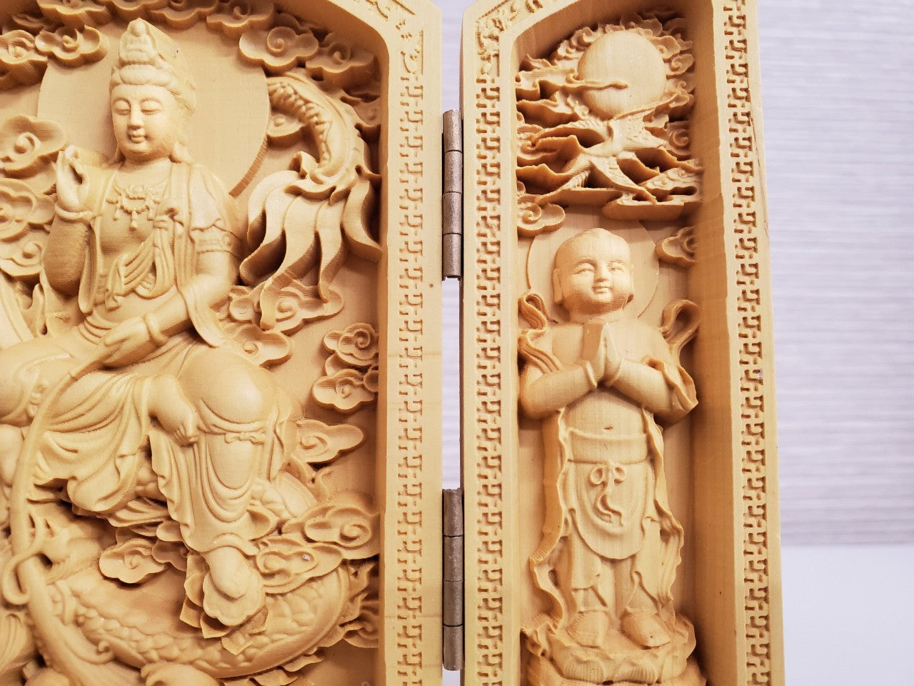 騎龍観音 木製 木彫り 柘植彫刻 龍観音 木彫 縁起物 風水 置物 柘植木彫り 仏像 祈る 開運 スピリチュアル プレゼント 贈り物 ギフト お土産 お守り