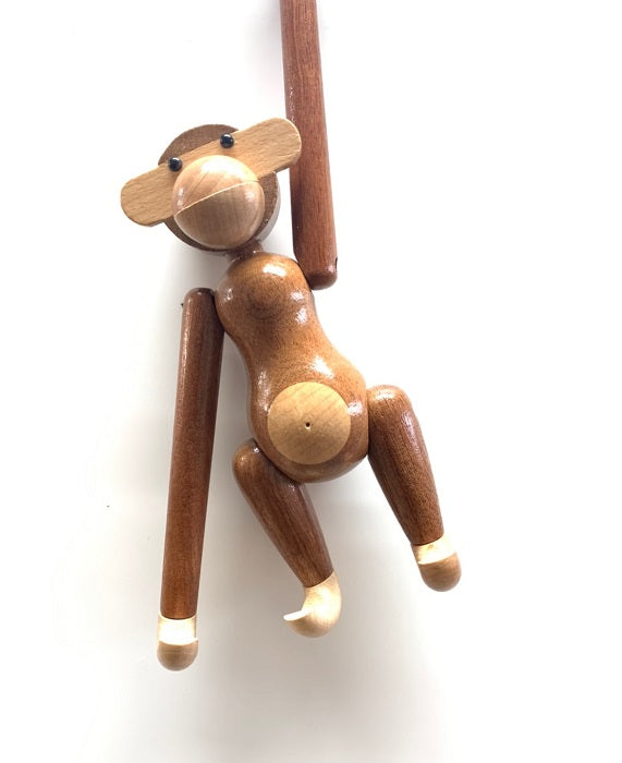 カイ・ボイスン モンキー（小）Kay Bojesen Monkey リプロダクト品 (チーク材) カイボイスン 木製玩具 置物 置き物 オブジェ 北欧インテリア 木製オーナメント インテリア雑貨 北欧デザイン 木製おもちゃ 木のおもちゃ 動物 さる サル お猿さん おしゃれ 室内遊び かわいい