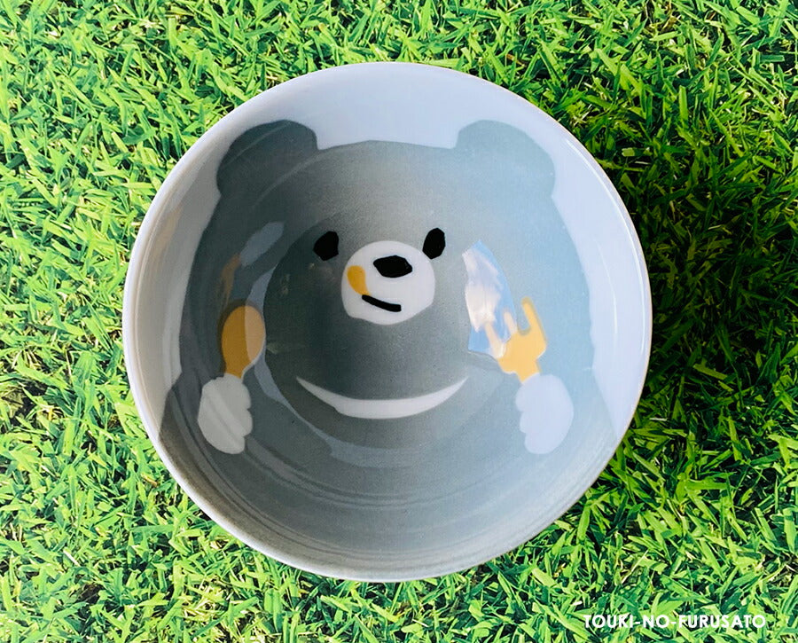 クマとごはん　VPご飯茶碗 直径11cm ごはんちゃわん 飯碗 ライスボール ライスボウル くま 熊 白磁 電子レンジOK 食洗機OK 子供用 キッズ用 食器 かわいい アニマル 動物 キャラクター 美濃焼 国産 日本製 御祝い ギフト KIDS  陶器のふる里  trys亜