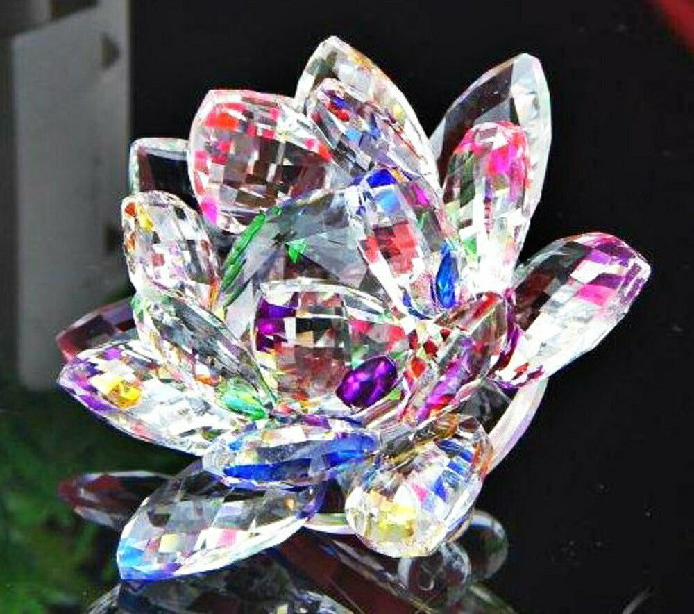 蓮の花 蓮華 クリスタル サンキャッチャー 置物 風水 開運 レインボー rainbow 七色 虹 グラスオブジェ 幸運ロータス 金運　幸運蓮華 幸せを呼ぶ アイテム クリスタル ギフト 誕生日 バースデー