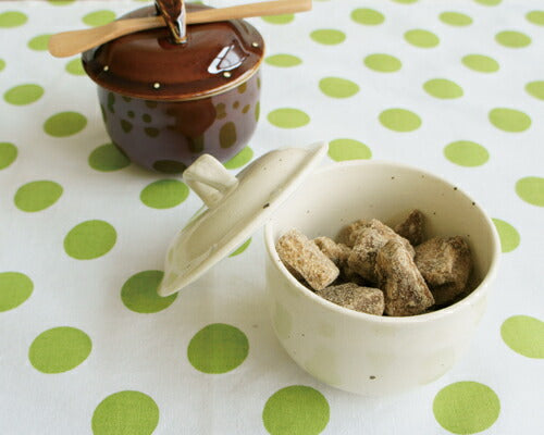 ころん 茶つぼ（スプーン付き） 陶器 磁器 ブラウン アメ色 蓋付き ストッカー 茶碗蒸し 梅干し 漬け物 容器 シュガーポット セット   陶器のふる里  trysケ