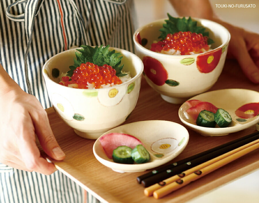 TSUBAKI白 小丼  直径12.5cm 小さめ丼 大きめご飯茶碗 花 椿 和食器 紅白 縁起 正月 日本製   陶器のふる里  trysケ