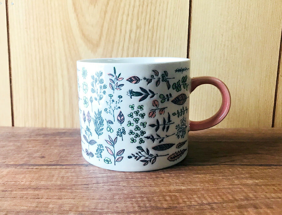 Hill and Fieldsボタニカルカラーマグ グリーン 340cc マグカップ たっぷり BOTANICAL おしゃれ インスタ映え 小花 ハーブ 葉 国産 磁器 電子レンジOK オーブンOK 食洗機OK Hill&Fields   陶器のふる里  trysケ