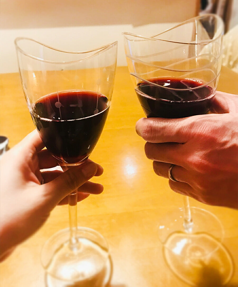 送料無料アイテム MERLOT (メルロー) ワイングラス290ビーズ＆ウェーブペアセット 容量284cc 箱入り  陶器のふる里  stock ガラスコップ セット おしゃれ ギフト プレゼント 引き出物 記念日　お祝い シャンパングラス カップル 結婚祝い 乾杯