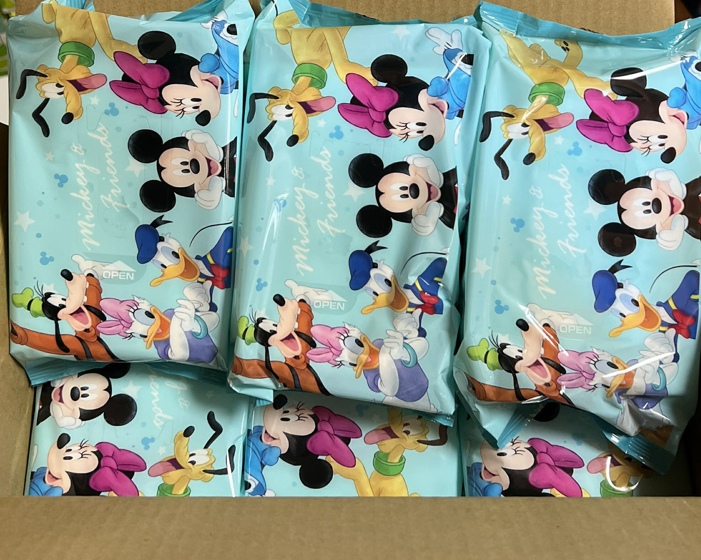 【限定商品ディズニー版】ディズニー Disney 水99％ 手口ふき 『水99.9％おしりふき』大判サイズ 180×140ｍｍ80枚×15個1200枚　日本製　赤ちゃんのおしりふき　ベビーワイプ COSTCO　コストコ 通販 出産祝い プレゼント お祝い 介護 ウェットティッシュ厚手