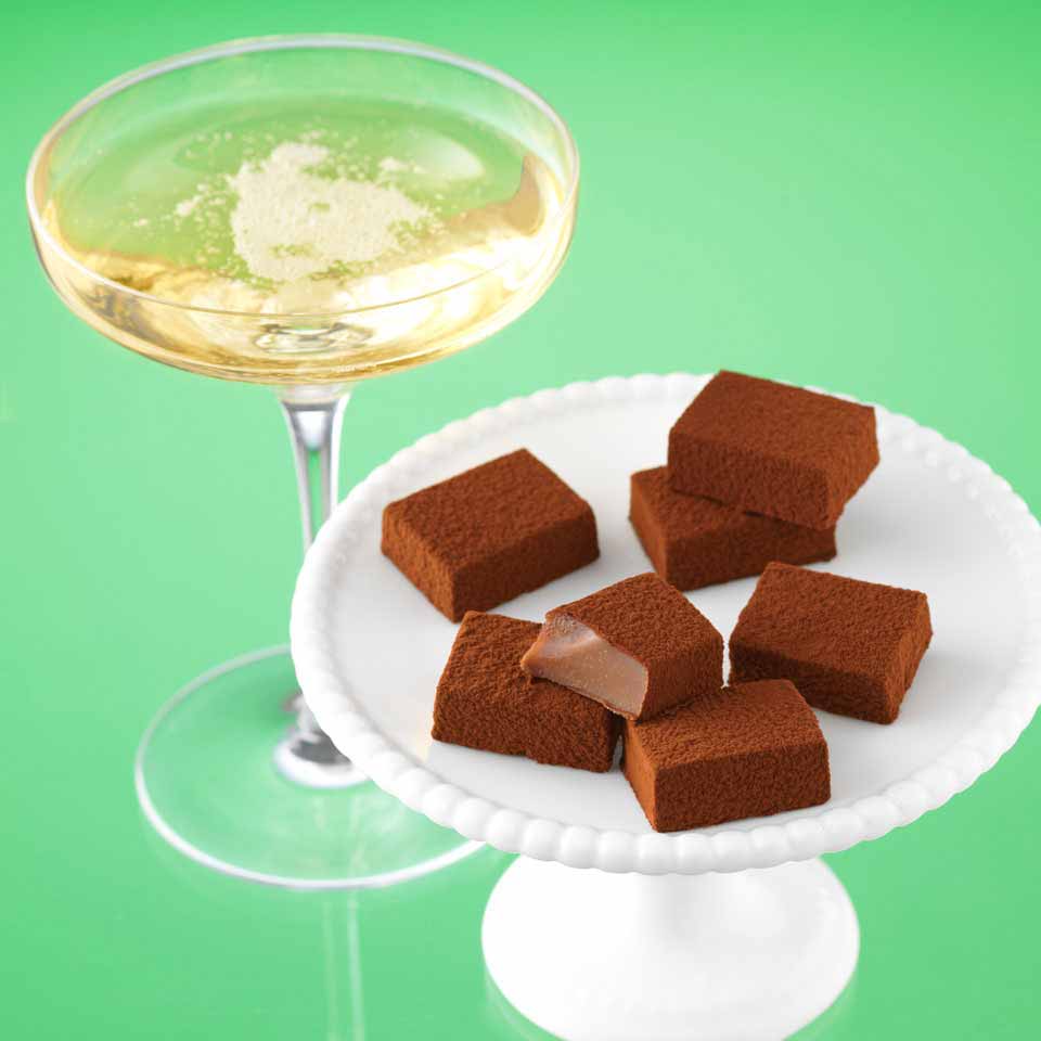 ロイズ 生チョコレート シャンパン ROYCE 北海道 人気 定番 お菓子 スイーツ 生チョコ 生クリーム 洋酒 / チョコレート クリスマス ホワイトデー