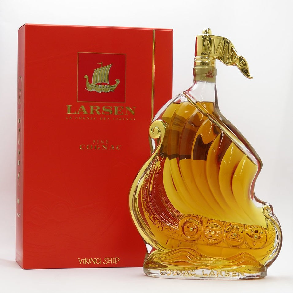 【送料無料】【並行輸入品】ラーセン ハンドメイドグラス シップ 700ml 40度 1本【北海道・東北・四国・九州・沖縄県は必ず送料がかかります】