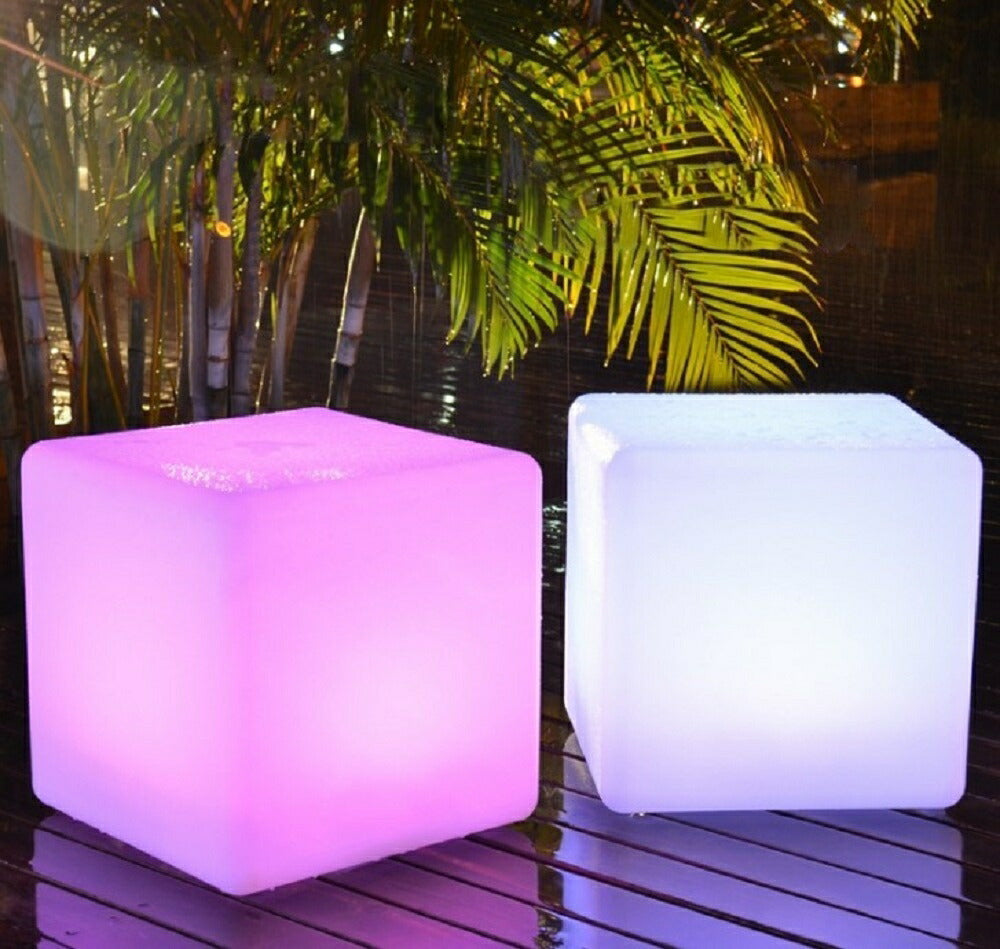 12色 LED ボックス チェア スツール おしゃれ コンパクト 充電式 パーティー 光る チェアー 椅子 小さい 低め スクエア 正方形 ミニ クラブ バー デザイン ヒカリ カラー インテリア 高級 アイテム モダン 可愛い かわいい クラシック クラシカル レトロ 誕生日