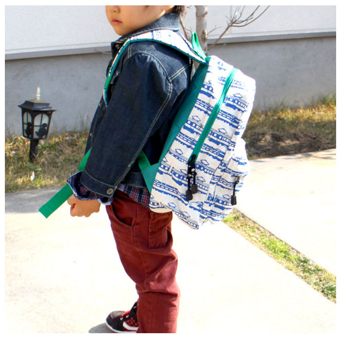 【k470.働く車RD・キッズデイパック】 キッズ リュック 男の子 通販 デイパック ブランド ターンオーバー 幼稚園 保育園 通園 リュックサック 園児 習い事 レッスンバッグ KIDS モメンタムキッズ おしゃれ バック 子ども 遠足