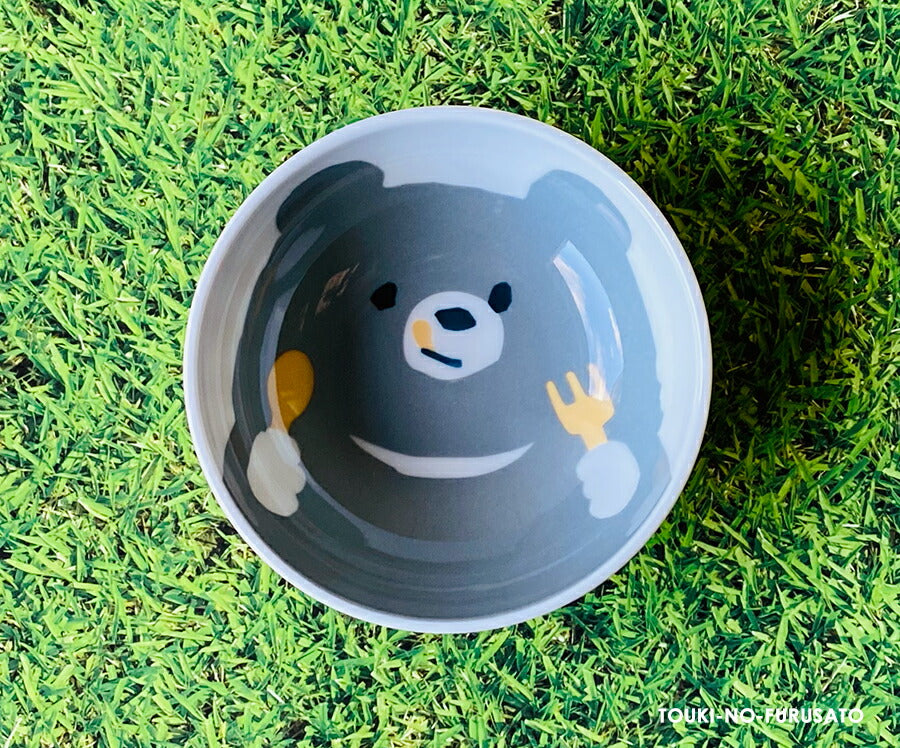 クマとごはん　UK40小鉢 直径12cm  ボウル こばち　くま クマ 熊 白磁 電子レンジOK 食洗機OK 子供用 キッズ用 食器 かわいい アニマル 動物 キャラクター 美濃焼 国産 日本製 御祝い ギフト KIDS  陶器のふる里  trys亜