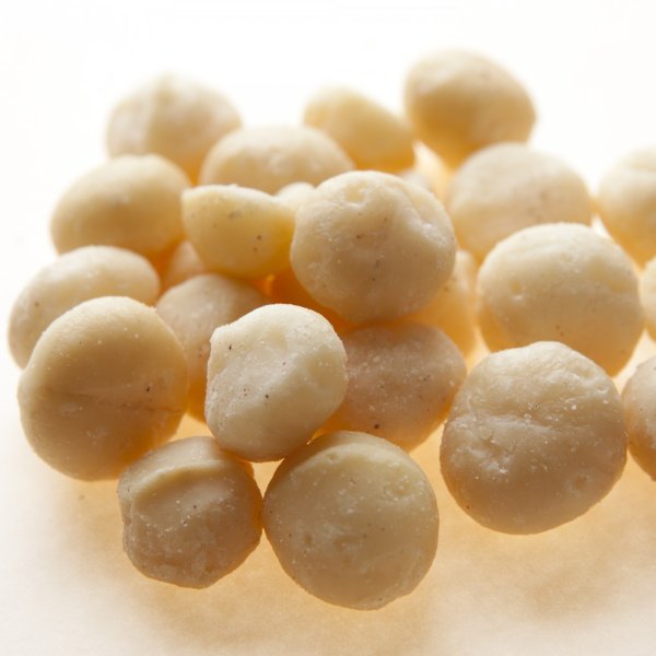送料無料 マカダミアナッツ ロースト 塩味 500g  まかだみあ ろーすと 無添加 塩あり 無植物油 ノンオイル 不飽和脂肪酸 オレイン酸 パルミトレイン酸 抗酸化作用 美容 健康 おやつ おつまみ  お徳用 大容量 業務用 チャック袋入り 高級 グルメ みのや