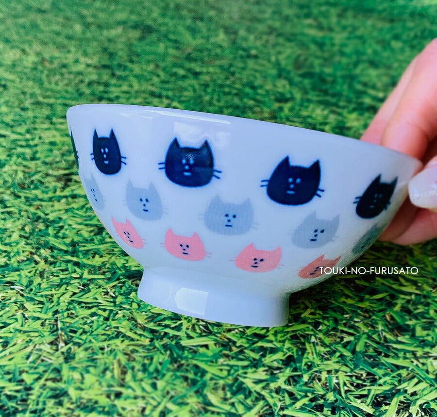 MEAL(ミール)キッズネコ　VPご飯茶碗  猫 キャット 白磁 電子レンジOK 食洗機OK 子供用 キッズ用 食器 子供サイズ かわいい アニマル 動物 キャラクター　ごはんちゃわん ライスボウル 飯碗 ご飯ちゃわん 美濃焼 国産 安心 日本製  陶器のふる里  trys亜
