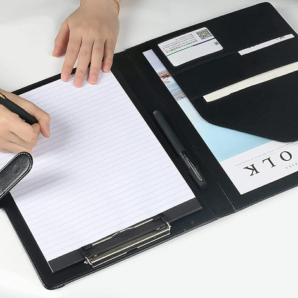 バインダー ブラック 手帳型 A4 クリップボード 事務用品 革 レザー 高級感 クリップ ファイル ボード 二つ折り 多機能 ペンホルダー ポケット付き ギフト 贈り物 新生活 一人暮らし 上質 プレゼント 名刺入れ 黒 かっこいい