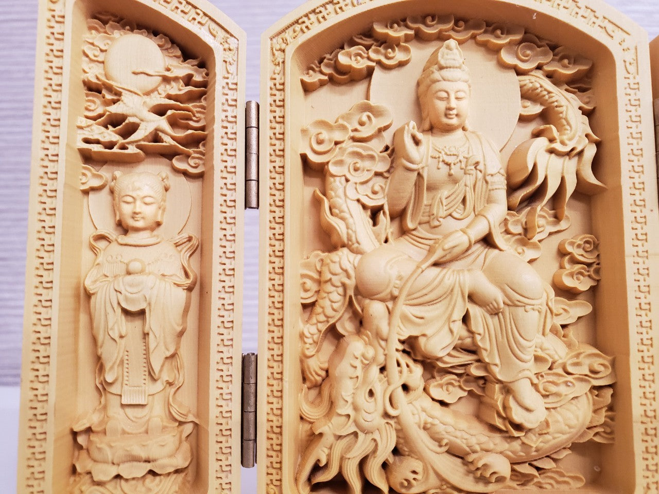 騎龍観音 木製 木彫り 柘植彫刻 龍観音 木彫 縁起物 風水 置物 柘植木彫り 仏像 祈る 開運 スピリチュアル プレゼント 贈り物 ギフト お土産 お守り