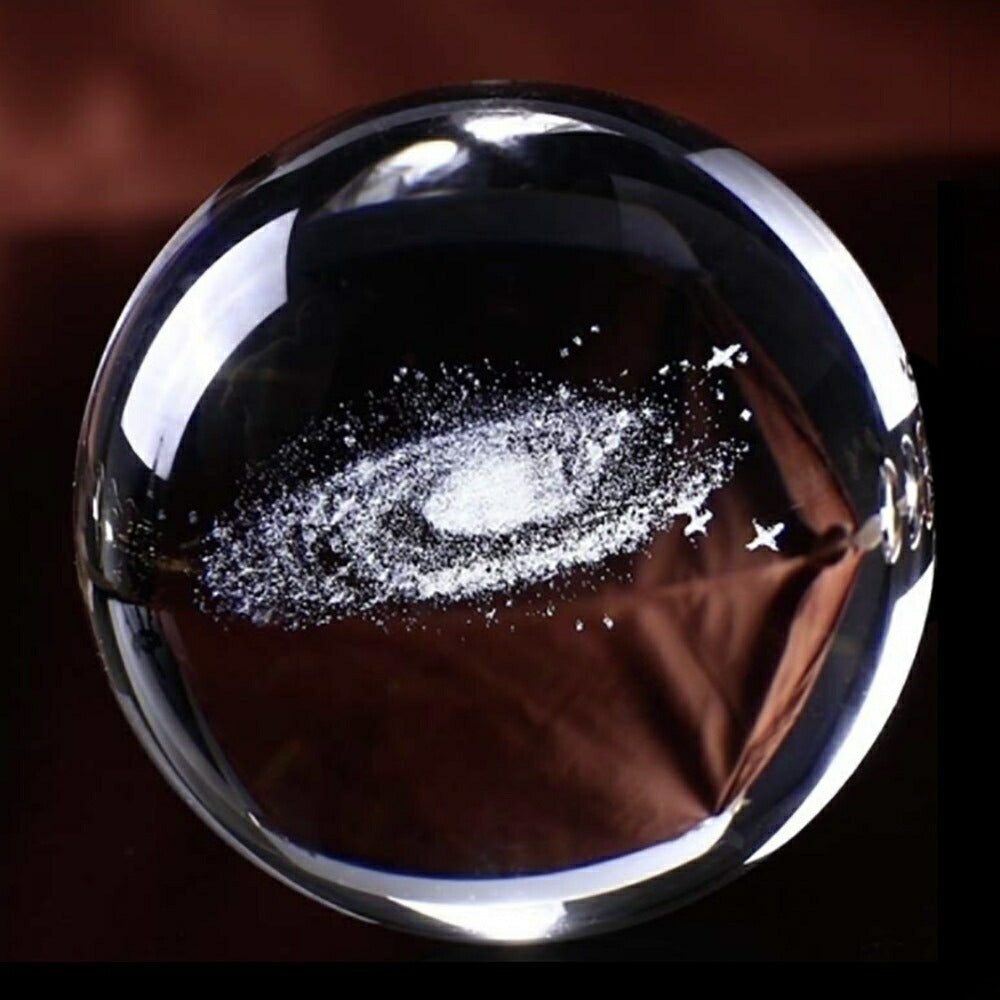 置物 水晶玉 クリスタル 銀河 10cm クリスタル台座付き クリスタルボール 風水 運気急上昇 占い 占い師 風水グッズ 人工 溶錬 水晶玉 置物 開運祈願 金運祈願 玄関 開運 ボール クリア 透明 インテリア 厄除け 祈り 祈願